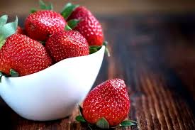 Названа ягода, которая улучшает здоровье сердца и мозга
