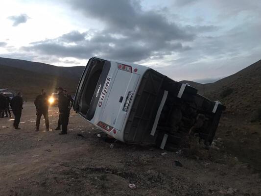 В Турции в ДТП десятки пассажиров автобус пострадали (ФОТО)