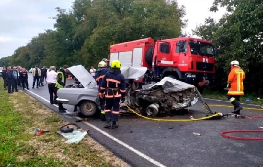 В Ивано-Франковской области в ДТП погибла женщина: еще 5 пострадали (ФОТО)