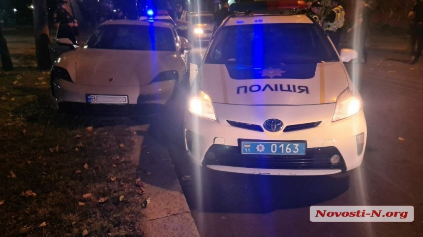 В Николаеве полиция гонялась за пьяным водителем белого Porsche (ФОТО)