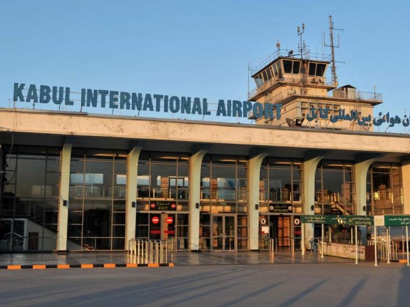 Военный украинский самолет эвакуировал людей из Кабула