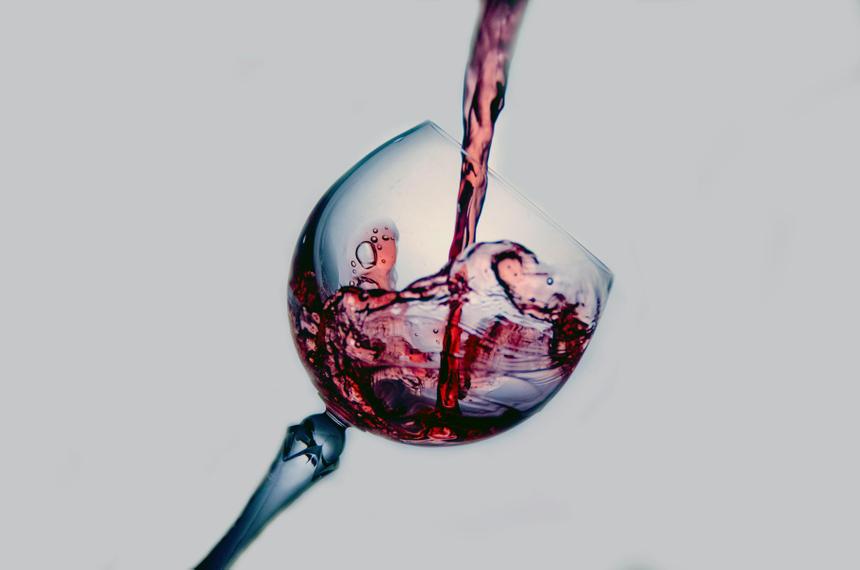 Учёные узнали, как красное вино влияет на давление