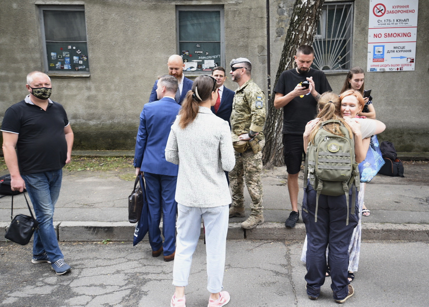 Дело Нацкорпуса: Суд избирает меру пресечения, под зданием &#8212; Нацгвардия и протестующие