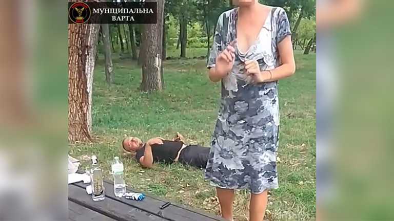 В Киеве пара занялась сексом в парке (ФОТО, ВИДЕО)