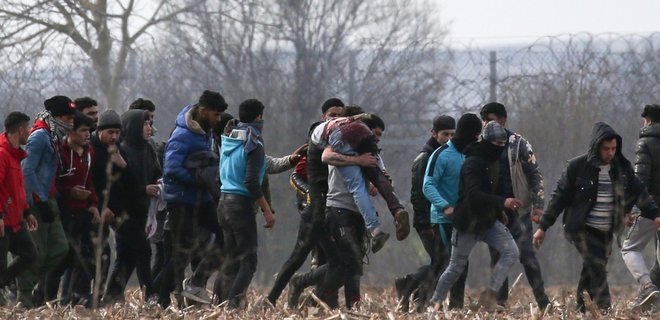 Наплыв беженцев в восточной Европе: эксперт рассказал, что грозит Украине