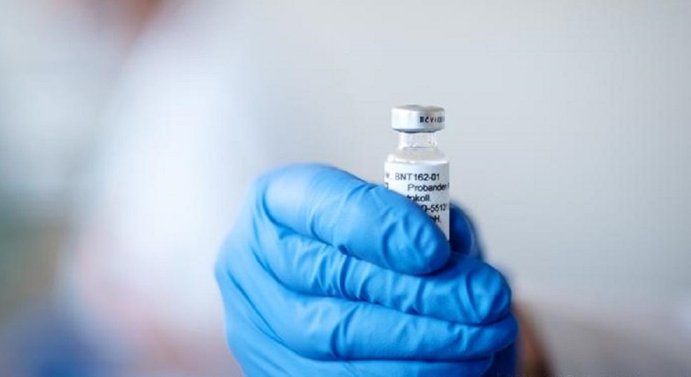 США разрешили 3-ю дозу вакцин Pfizer и Moderna