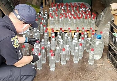 Житель Кривого Рога продавал фальсифицированный алкоголь