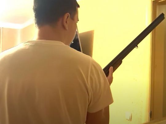 В Минске программист убил сотрудника КГБ: видео штурма квартиры