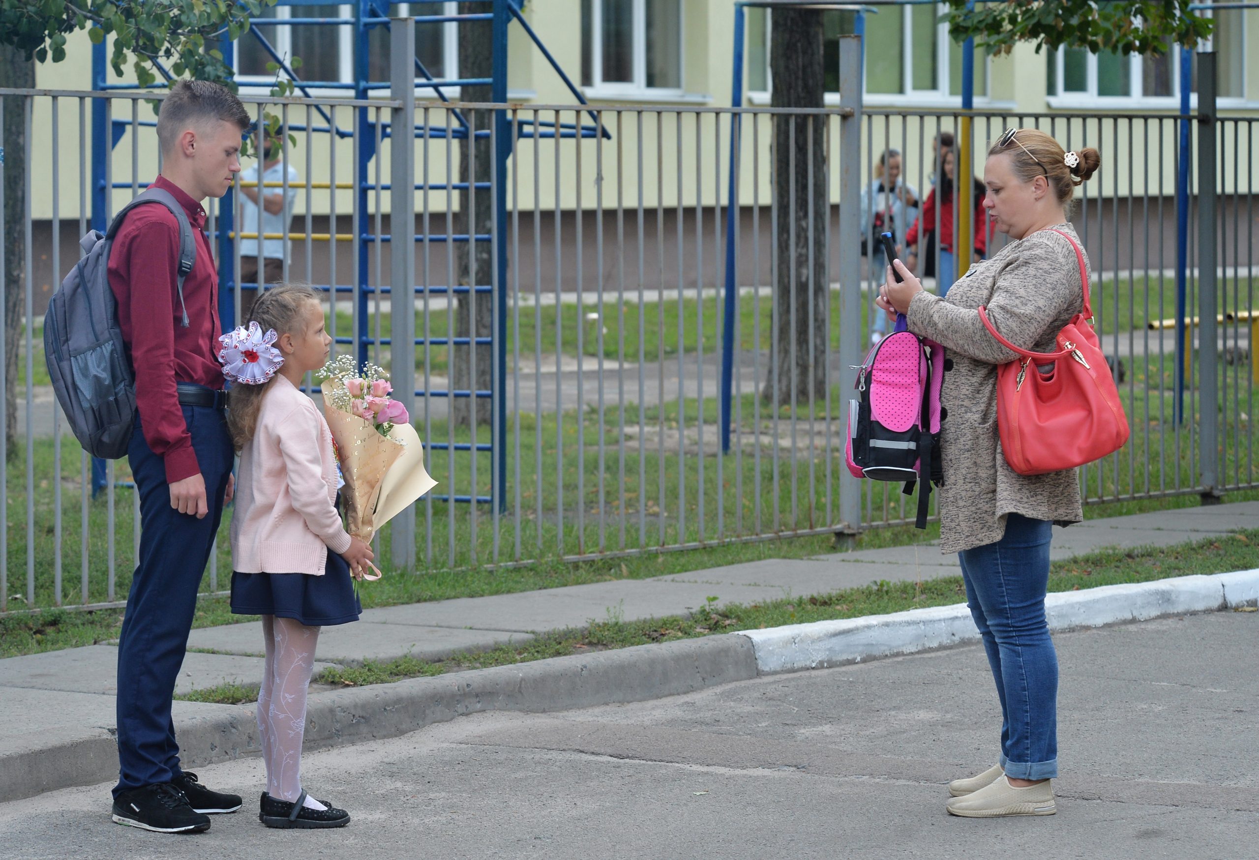 Не на карантине: В украинских школьников начался учебный год