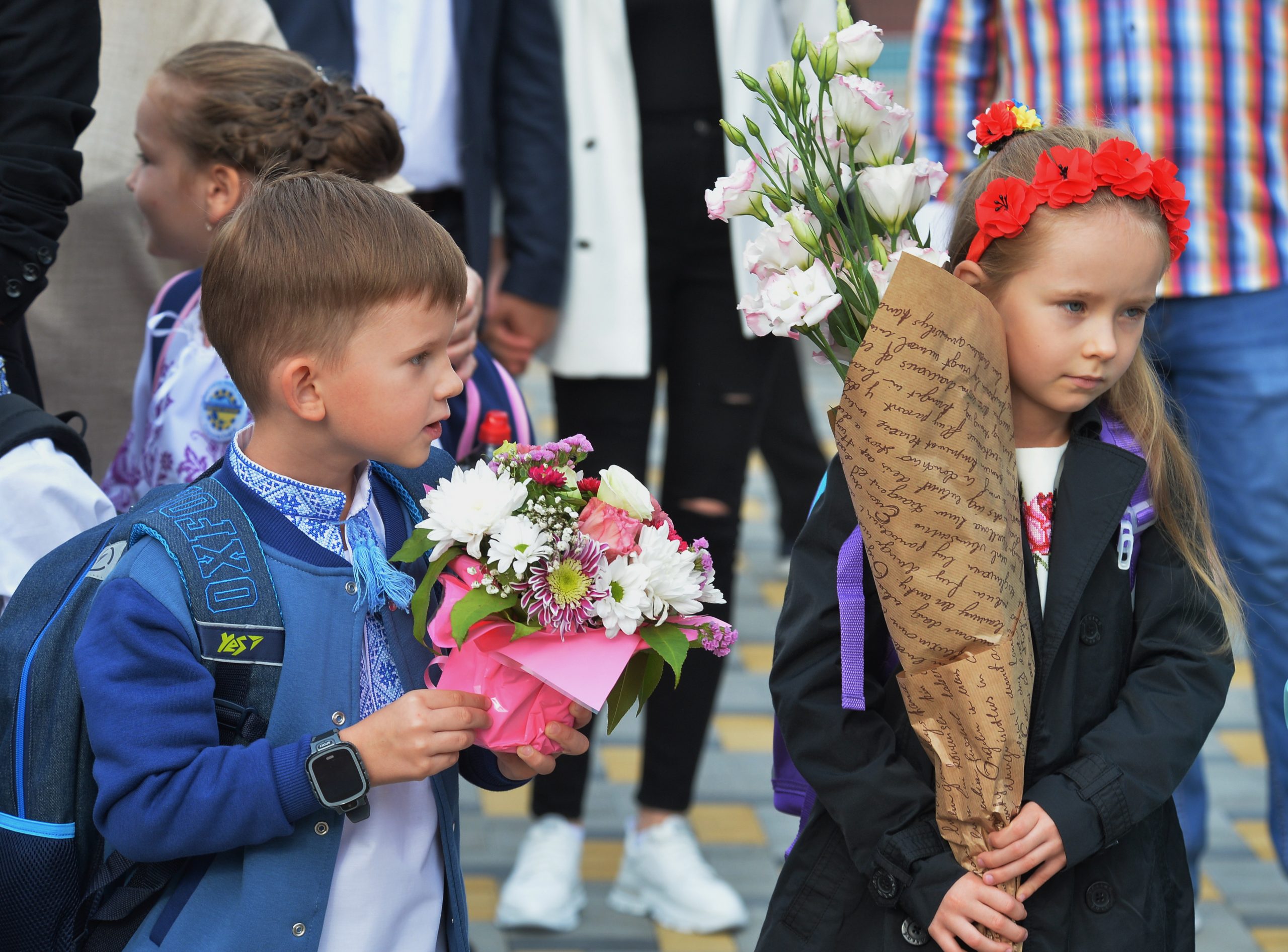 Не на карантине: В украинских школьников начался учебный год