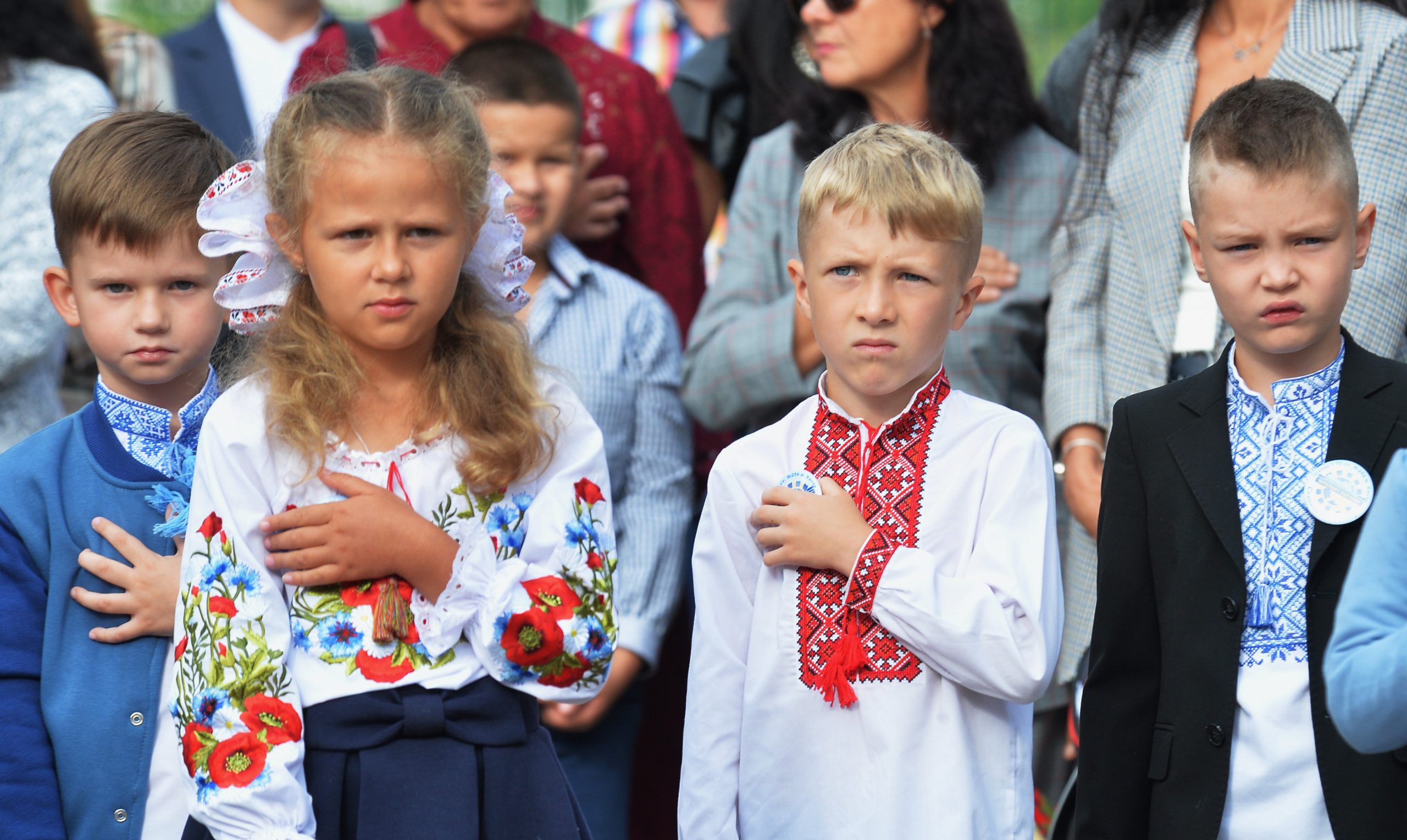 Не на карантине: В украинских школьников начался учебный год