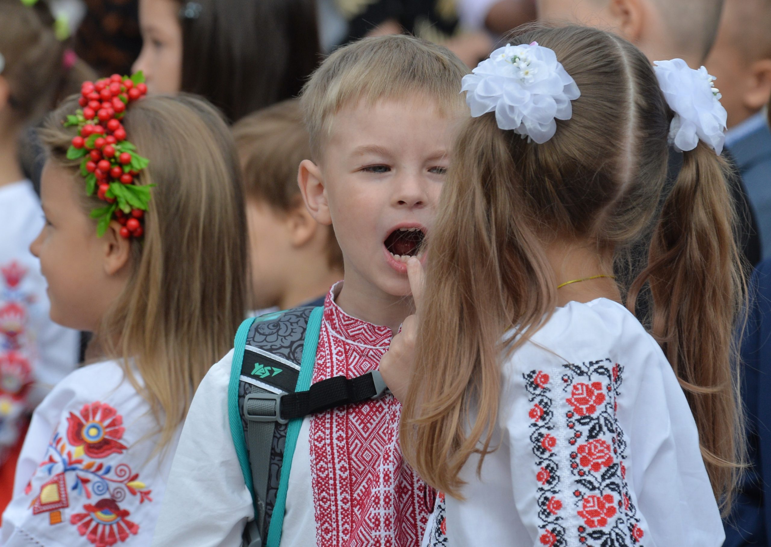 Не на карантине: В украинских школьников начался учебный год