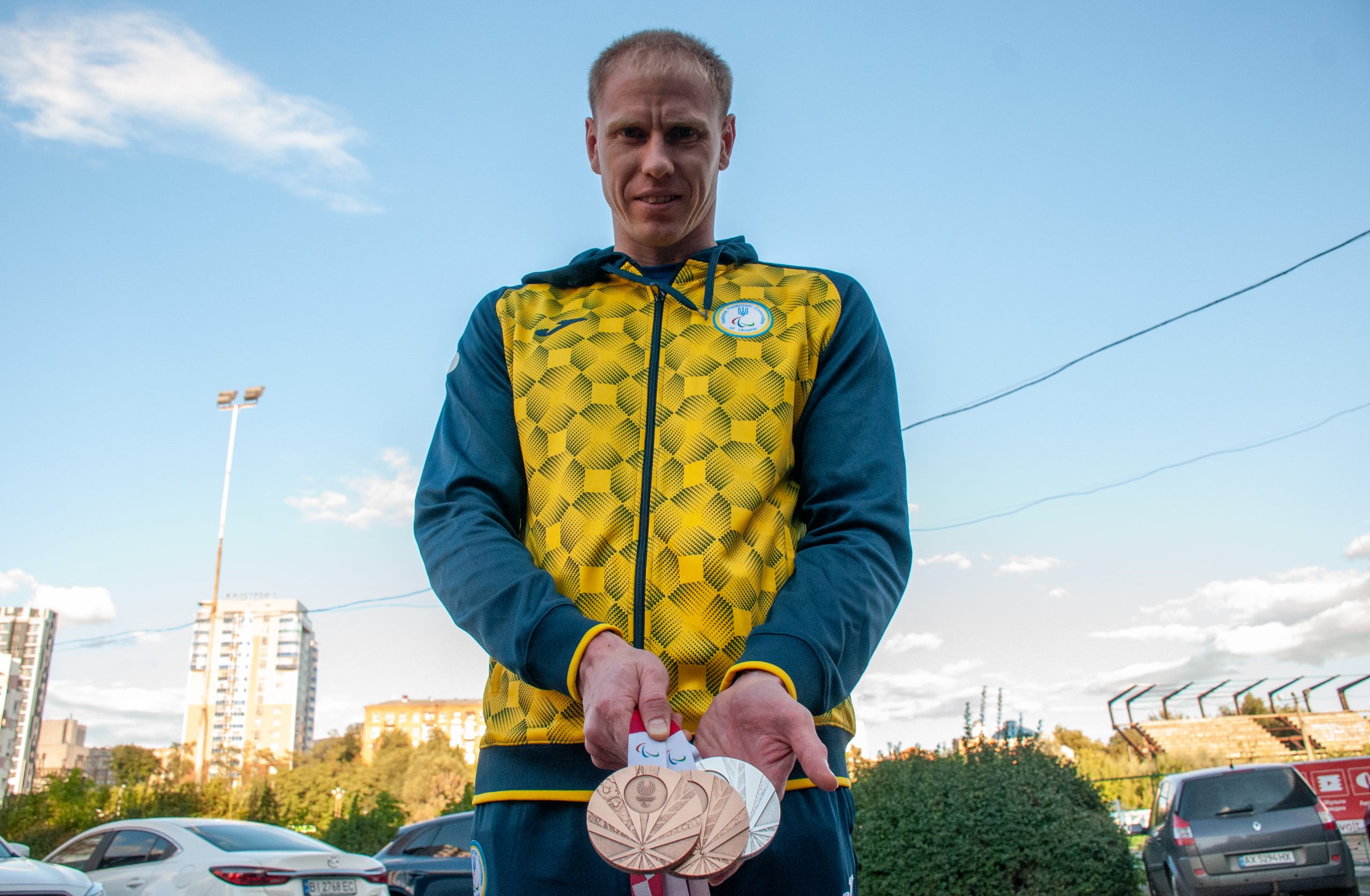 В Харькове встретили пловцов-паралимпийцев Максима Крипака и Максима Вераксу