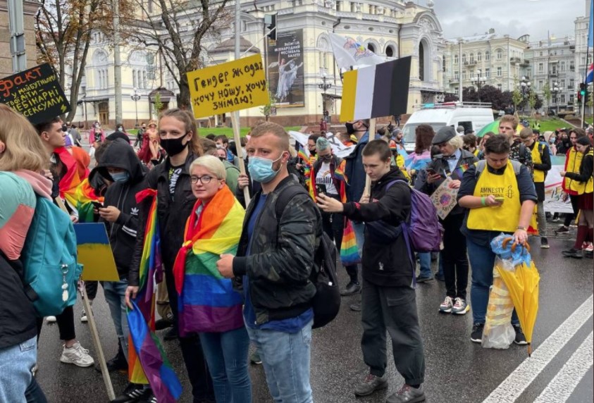 В Киеве проходит марш ЛГБТ: перекрыто ряд центральных улиц (ВИДЕО)