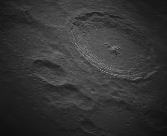 Наземный телескоп сделал детальный снимок кратера Луны (ФОТО)