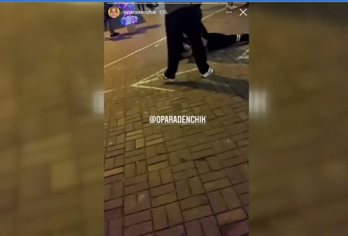 В Киеве ночью до потери сознания избили уличного музыканта (ВИДЕО)