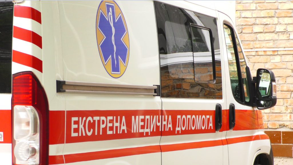 Пьяный мужчина в Харькове напал на медиков скорой помощи