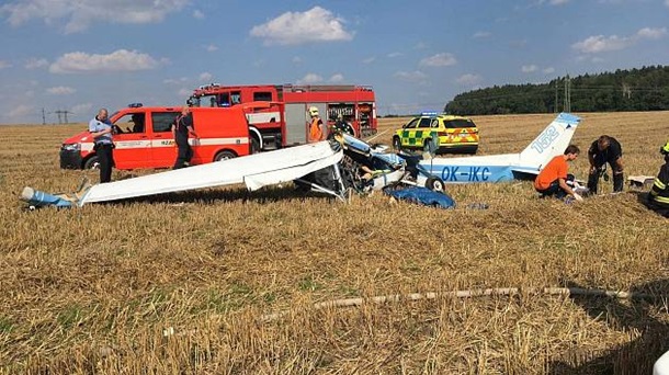 В Чехии рухнул спортивного самолета: погибли 2 человека (ФОТО)
