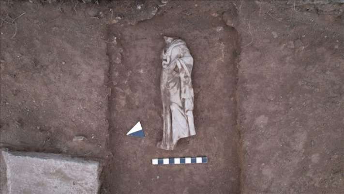 Археологи нашли статую греческой богини здоровья в Турции (ФОТО)