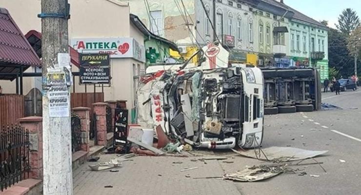 В полиции уточнили число жертв ДТП с грузовиком на Львовщине (ФОТО)