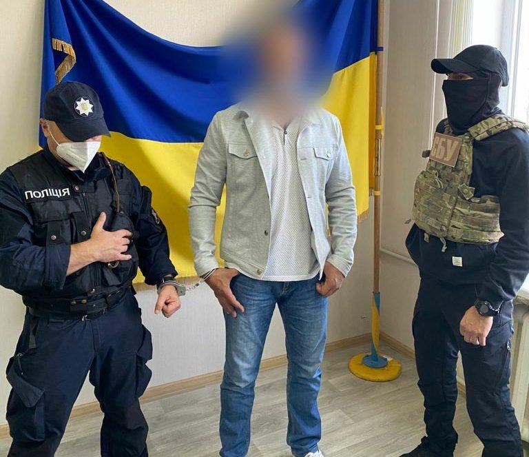 Следователи полиции Крыма объявили подозрение бывшему военному, который в 2014 году поступил в «самооборону Крыма» и передавал оккупантам разведданные