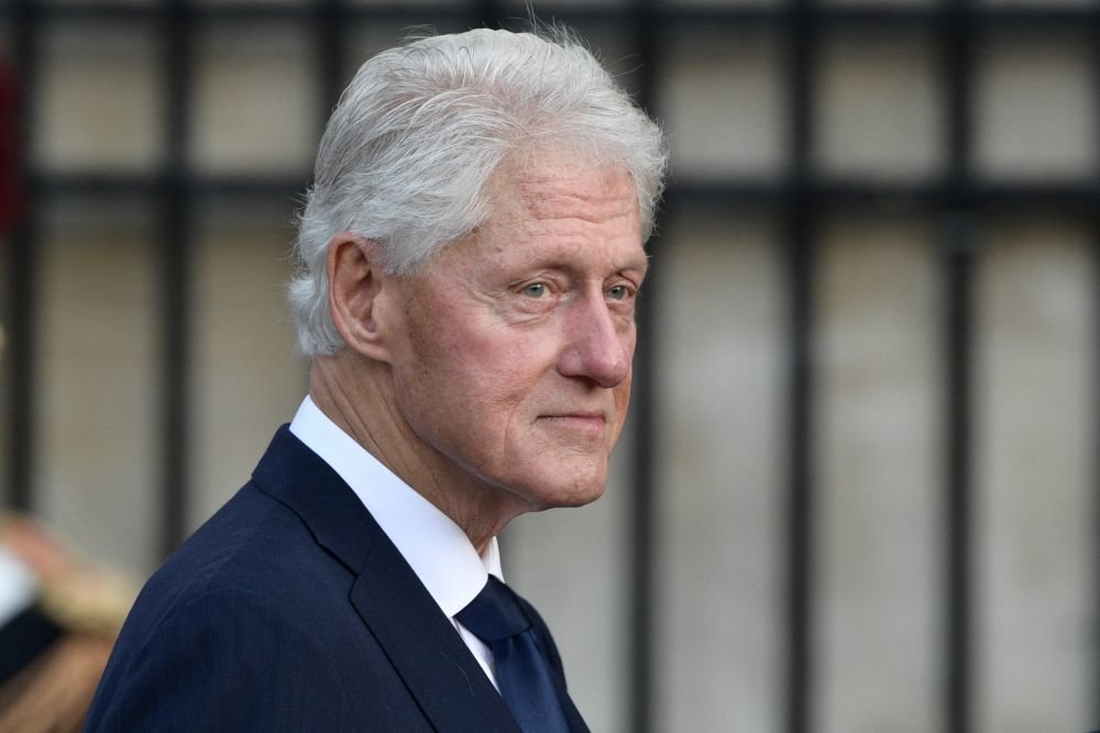 Билл Клинтон попал в больницу с сепсисом: у экс-президента сообщили о его состоянии