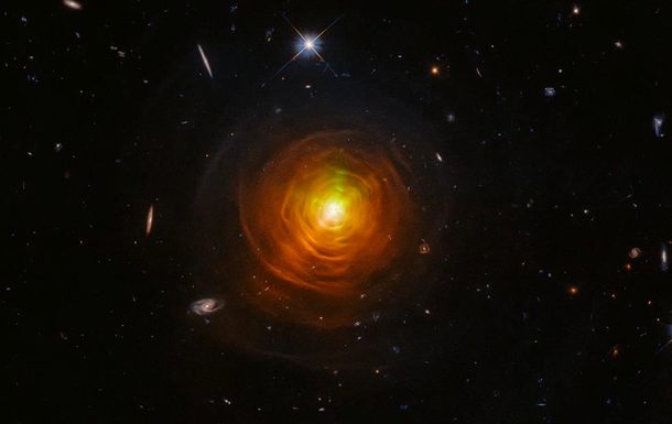 В объектив телескопа Hubble попала умирающая звезда (ВИДЕО)