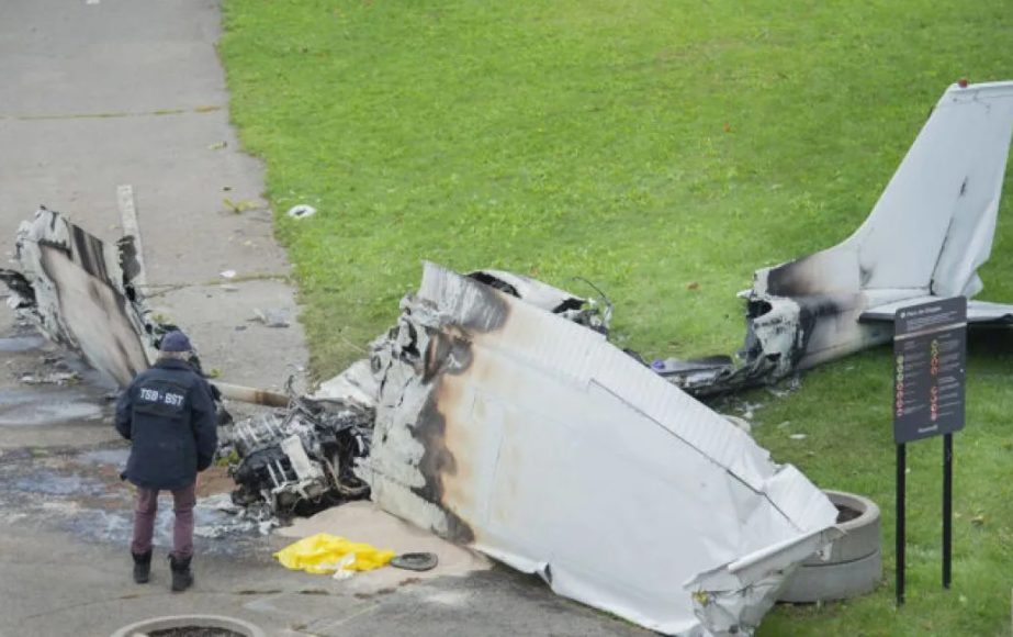 Трагедия в Канаде: разбился самолет с плакатом предложения руки и сердца (ФОТО)