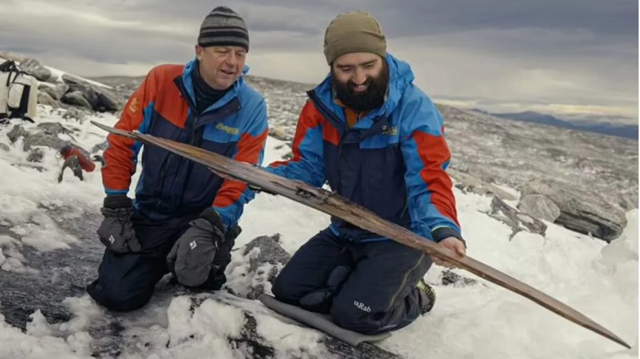 В Норвегии археологи обнаружили 1300-летние лыжи (ФОТО)