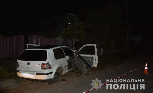 На Закарпатье неадекватный водитель слетел в кювет: погибла девушка (ФОТО)
