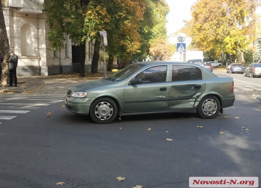 В Николаеве столкнулись Volkswagen и Opel