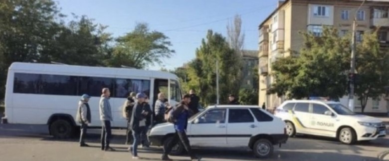 В Мелитополе в ДТП попала маршрутка с пассажирами (ФОТО)
