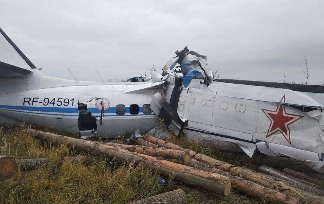 В России разбился самолет с парашютистами: 19 погибших (ФОТО)