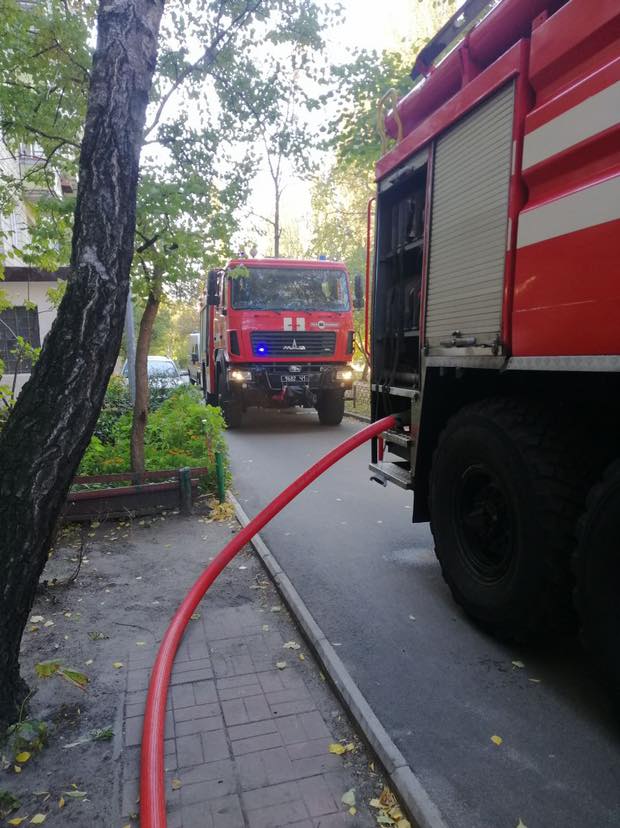 В Святошинском районе Киева горела квартира: 2 погибших (ФОТО)