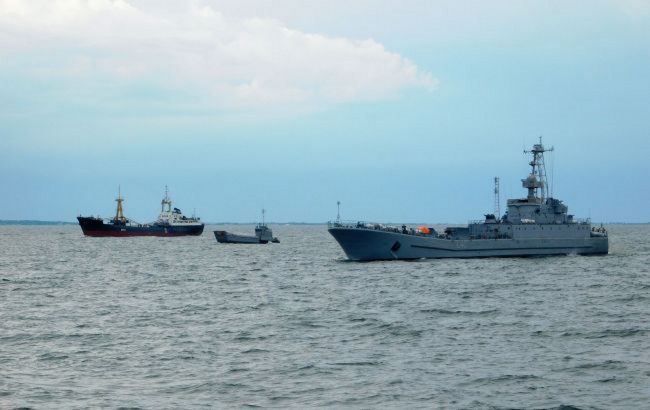 Корабль ВМС Украины получил повреждения в Черном море