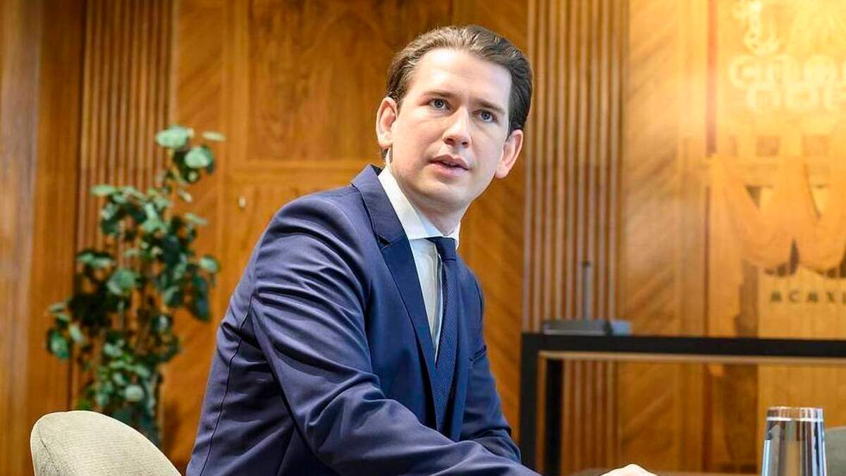 Канцлер Австрии объявил о своей отставке на фоне коррупционного скандала