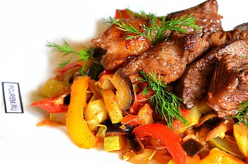 Врач рассказала, для кого употребление телятины может быть опасно