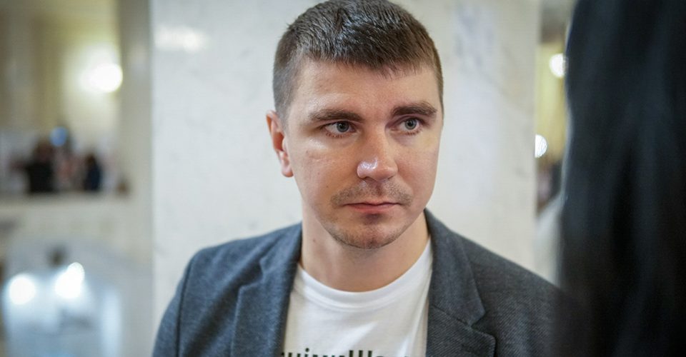 СМИ: МВД отрабатывает две версии смерти нардепа Полякова