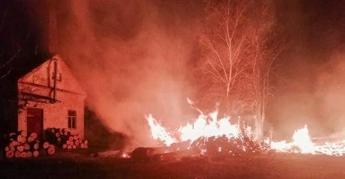 В Житомирской области на территории школы возник пожар (ФОТО)