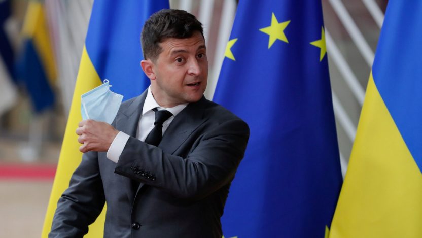 Зеленский развернул репрессии против оппонентов в попытке переделить Украину