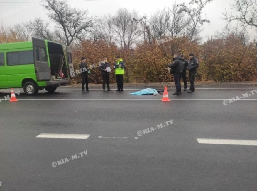 На выезде из Мелитополя нашли труп девушки (ФОТО, ВИДЕО)