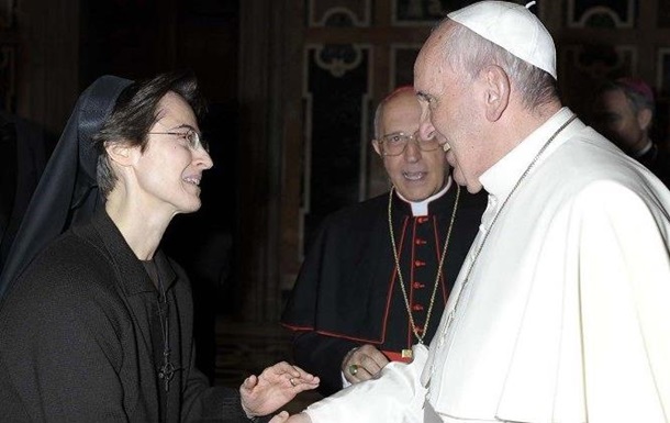 Папа Римский впервые назначил женщину генсекретарем губернаторства Ватикана (ФОТО)