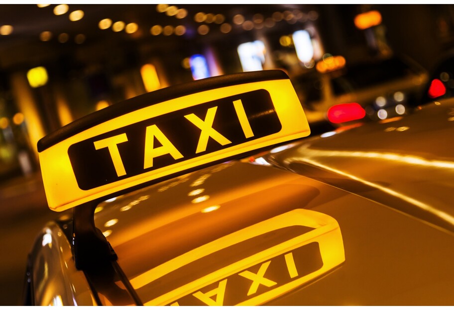 В Киеве таксист похитил у пассажира 45 тысяч гривен