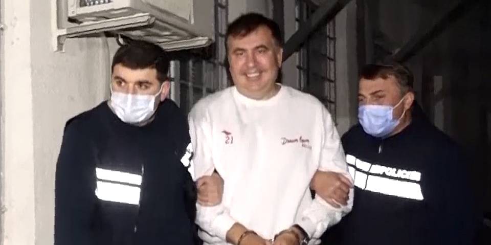 Саакашвили в тюрьме исповедался и причастился