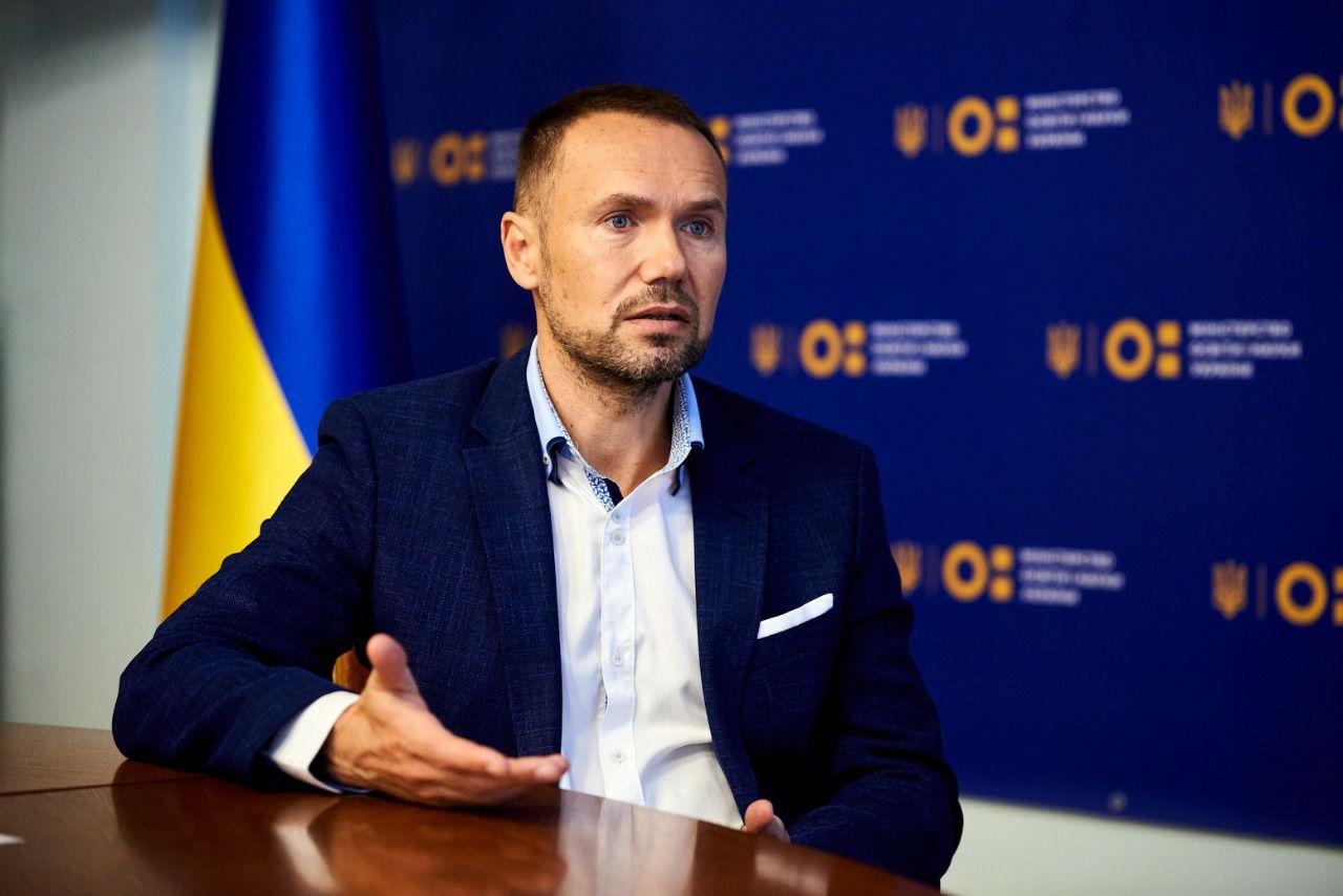 Шкарлет призвал возвращать детей за парты