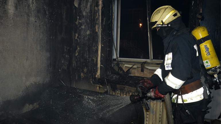 В Днепре горела многоэтажка: бойцы ГСЧС провели эвакуацию (ВИДЕО)