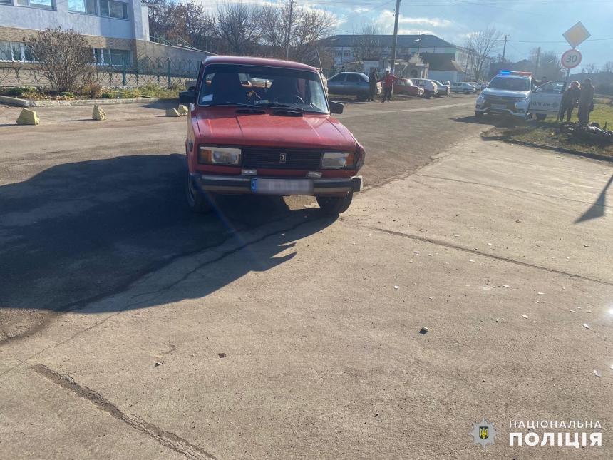 В Николаевской области столкнулись ВАЗ и мотоцикл: есть пострадавшие (ФОТО)