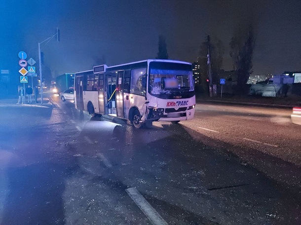 В Вишневом в ДТП с маршруткой погиб водитель (ФОТО)