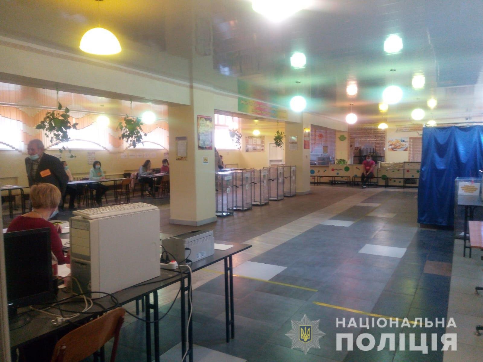 Нацполиция: выборы в Харькове прошли без грубых нарушений