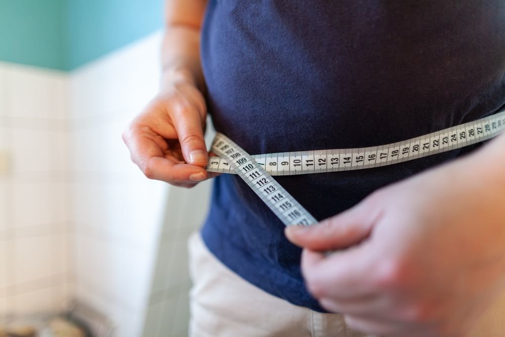 Эксперты назвали роль лишнего веса при COVID-19